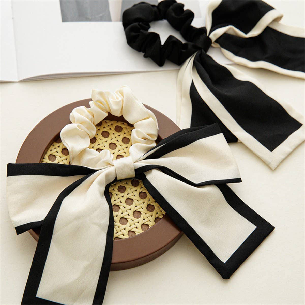 Elegant Bow Scrunchie with Ribbon 🎀