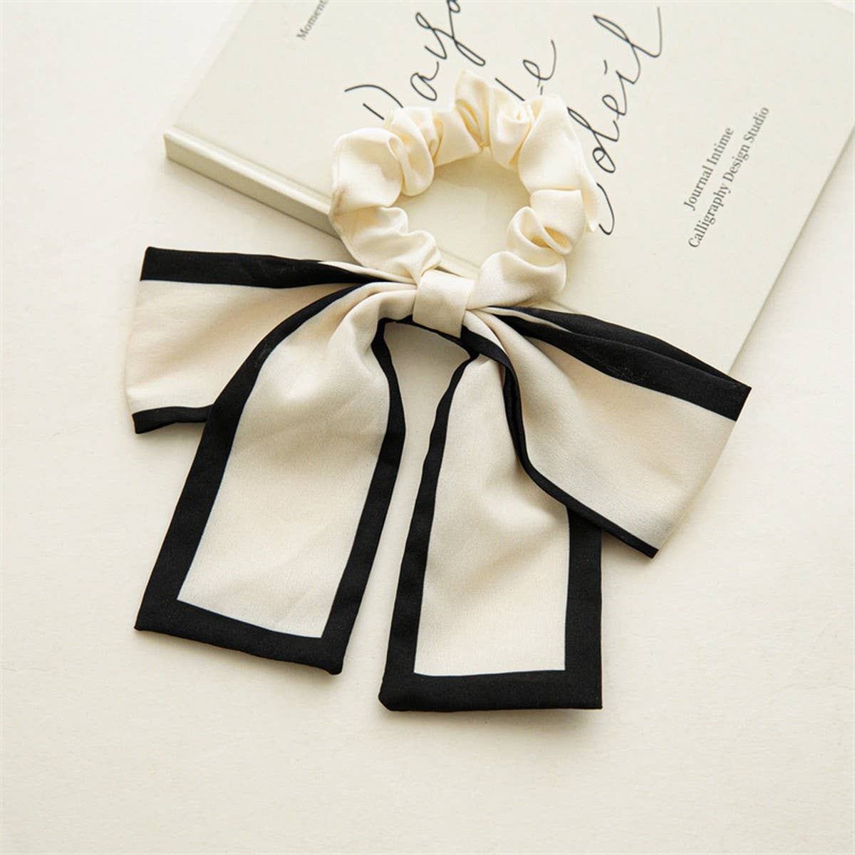 Elegant Bow Scrunchie with Ribbon 🎀