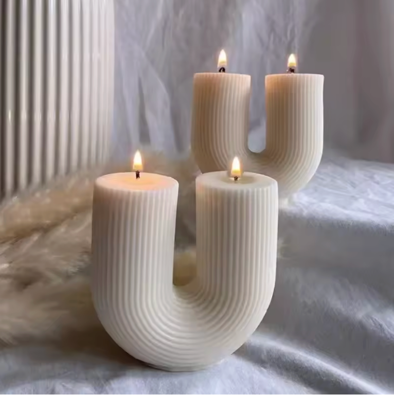 U-Shape Ribbed Candle  (CA057-7)