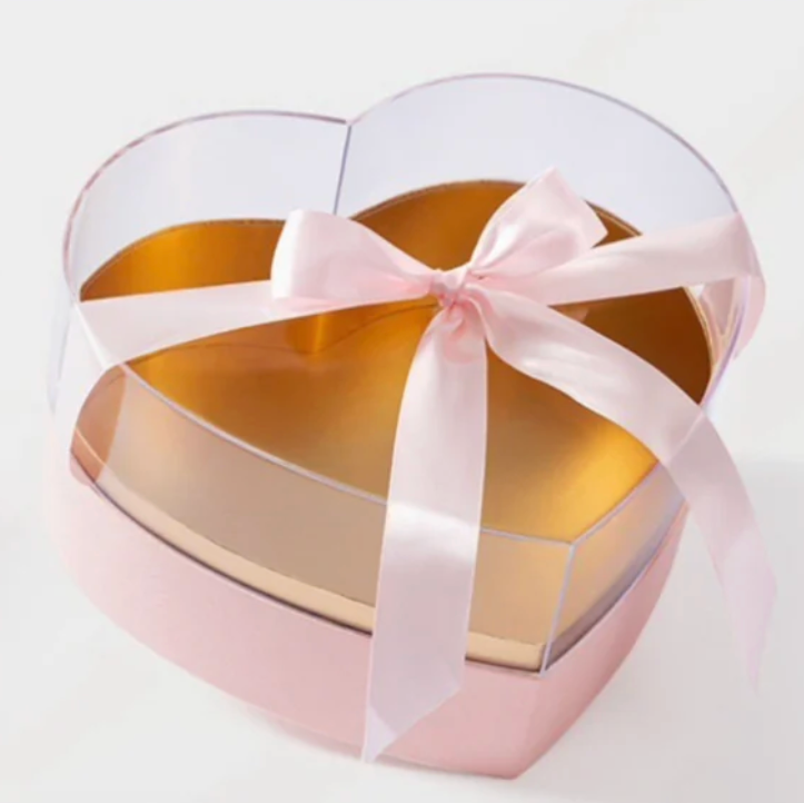 Encantadora caja de flores en forma de corazón/ 1933-4