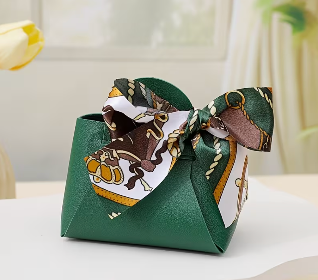 Mini bolso de mano con asa y pañuelo – Piel sintética – CA068