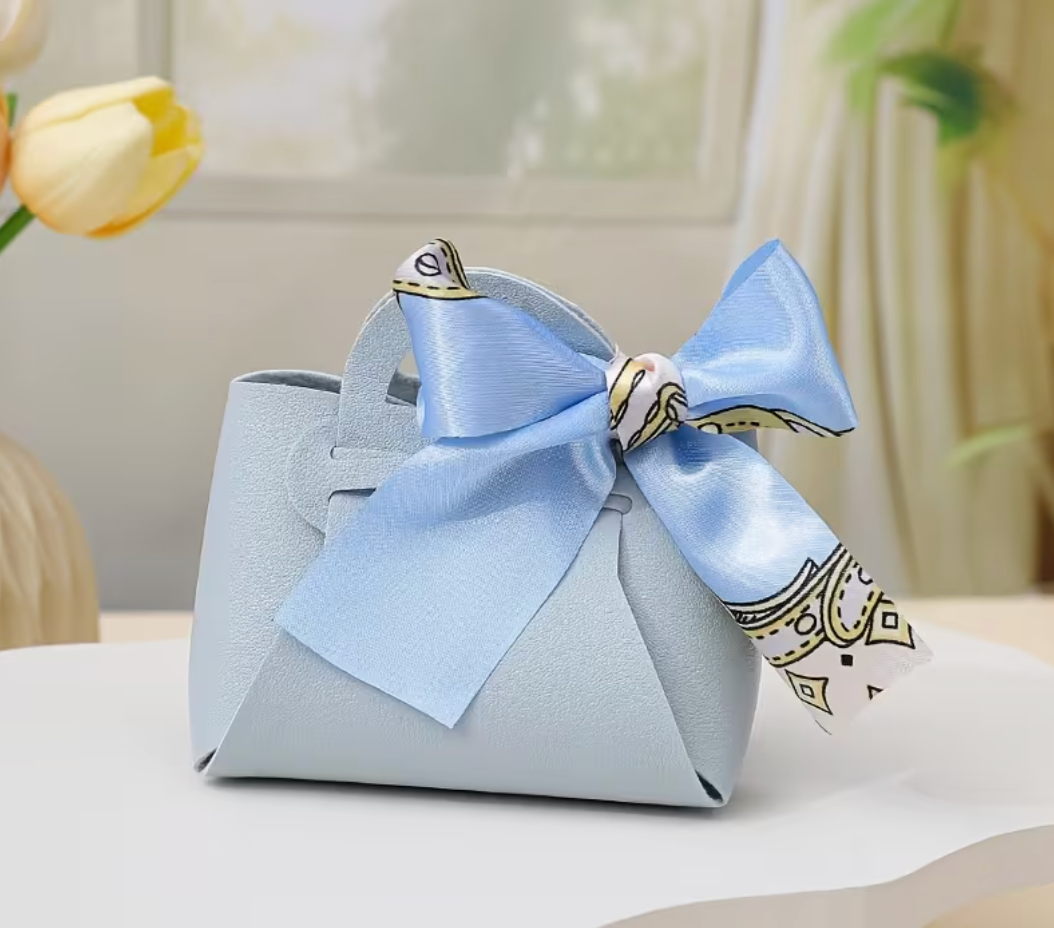 Mini bolso de mano con asa y pañuelo – Piel sintética – CA068