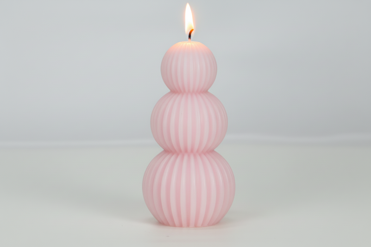 Sculptural Ribbed Candle (CA057-1)