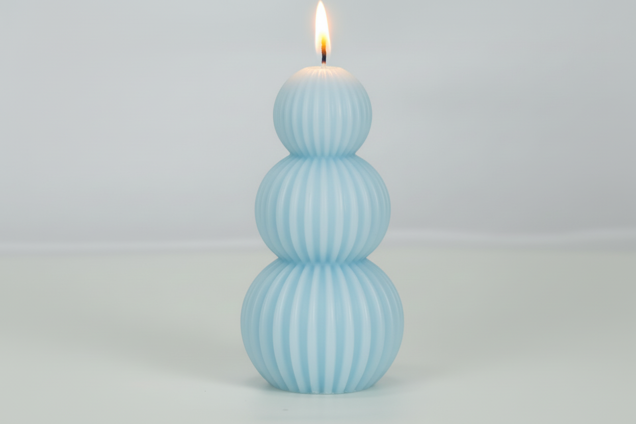 Sculptural Ribbed Candle (CA057-1)