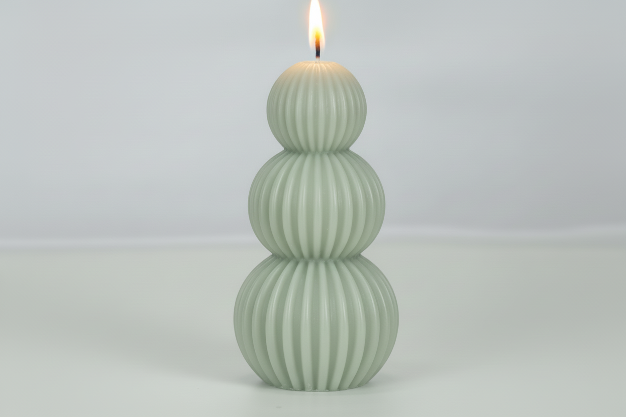 Sculptural Ribbed Candle (CA057-1)