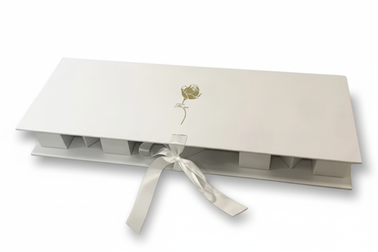 “MOM” Gift Box – Heart-Shaped Flower Arrangement Box 💝 CA485