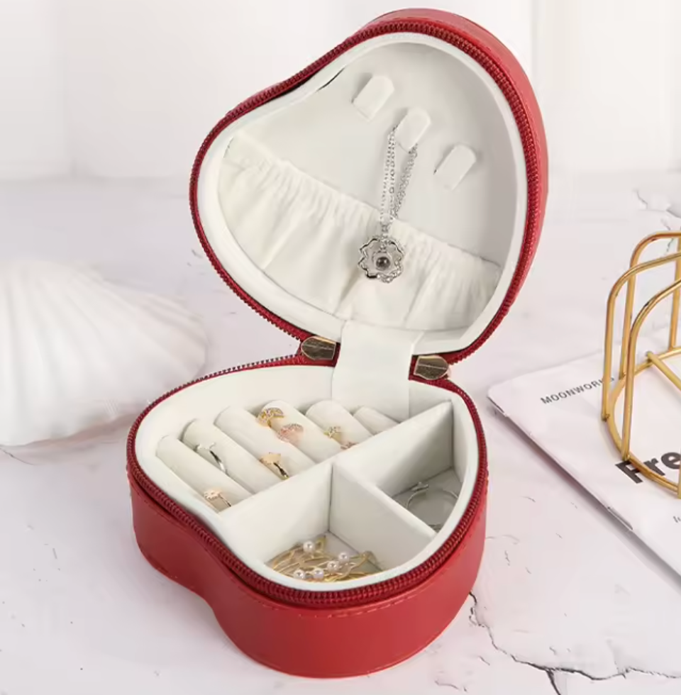 Heart-Shaped Travel Jewelry Box with zipper💕 CA724