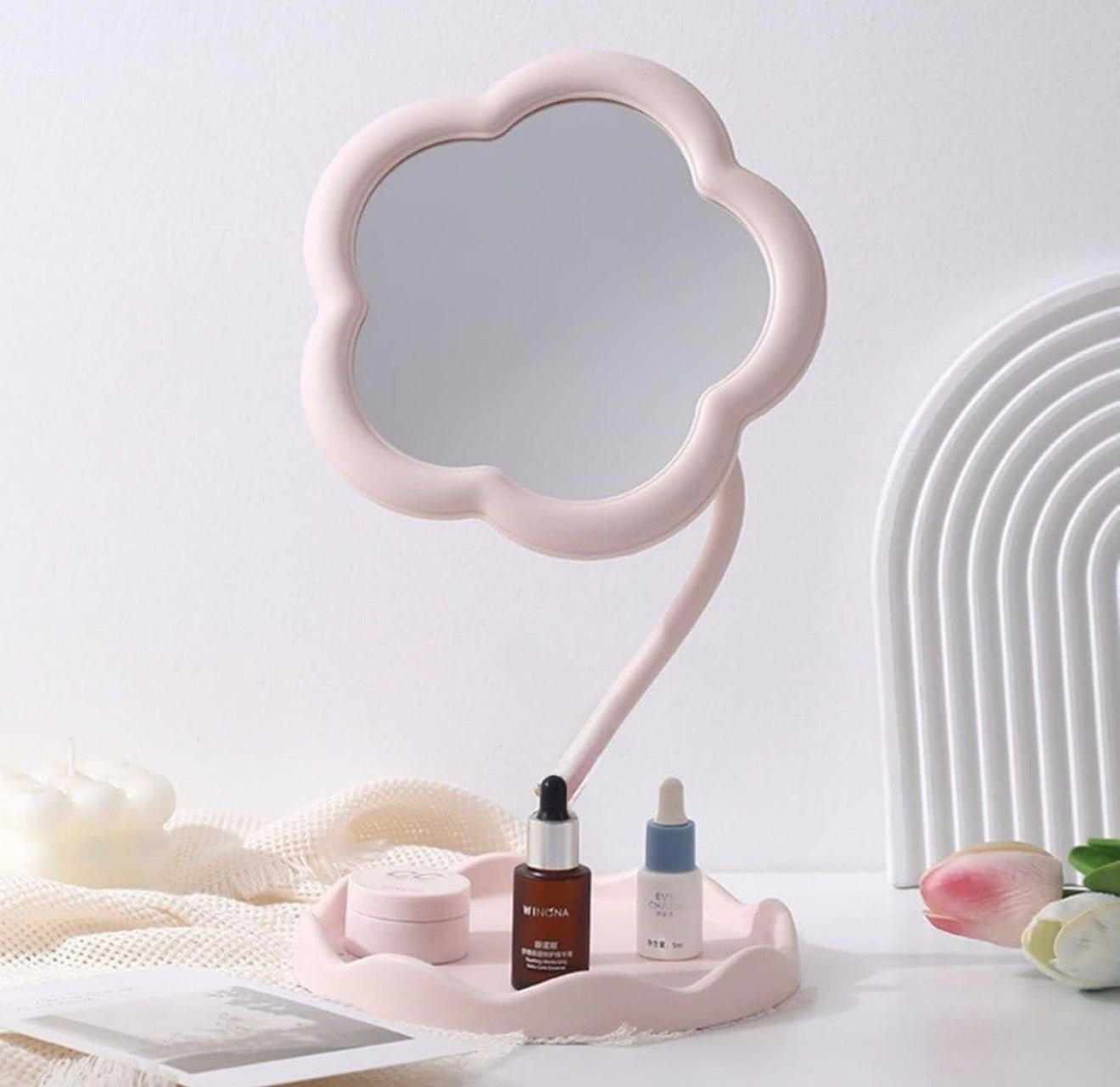 Espejo de tocador con forma de flor y bandeja Ref:1040