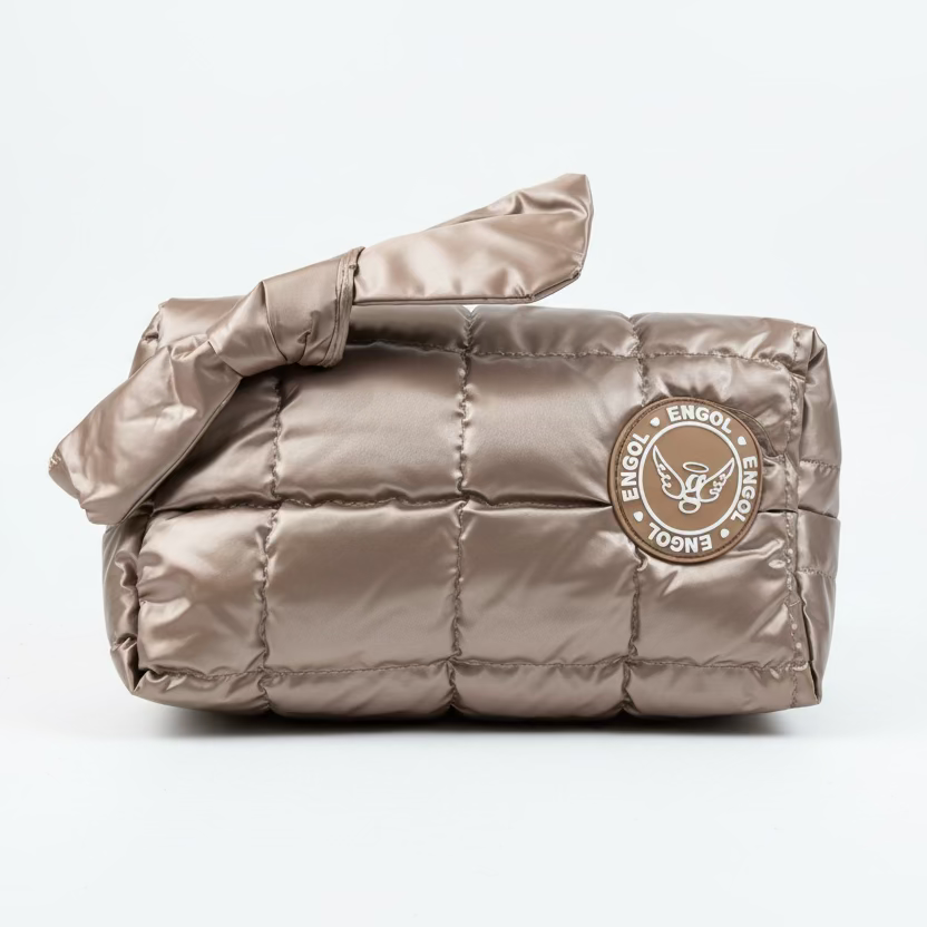 Neceser con lazo acolchado / CEN-264