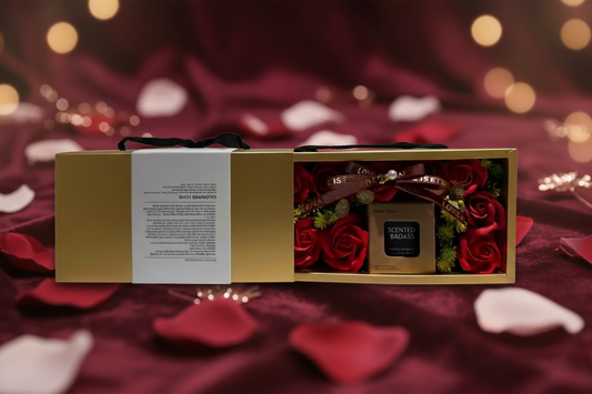 **Ramo de flores de jabón con vela perfumada – Caja de regalo (CA378)